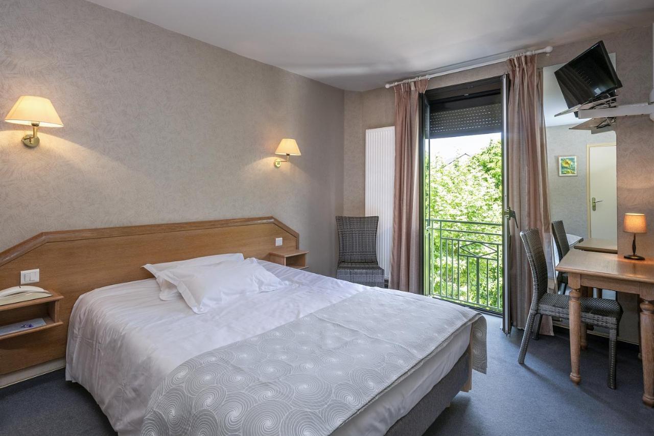 Logis Hotel Restaurant Le Mont Aigoual 메이루아이즈 외부 사진