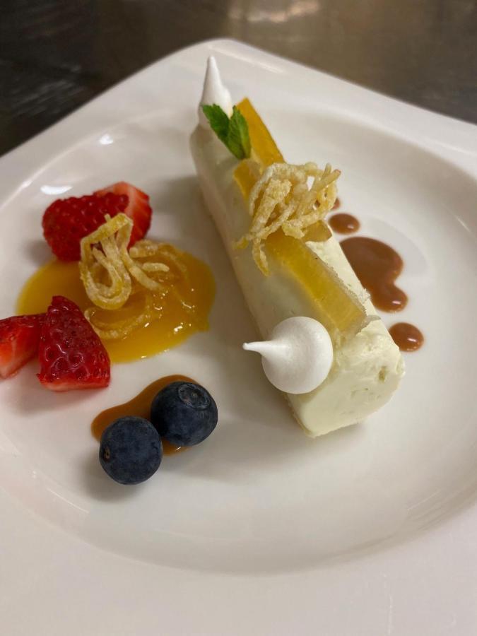 Logis Hotel Restaurant Le Mont Aigoual 메이루아이즈 외부 사진
