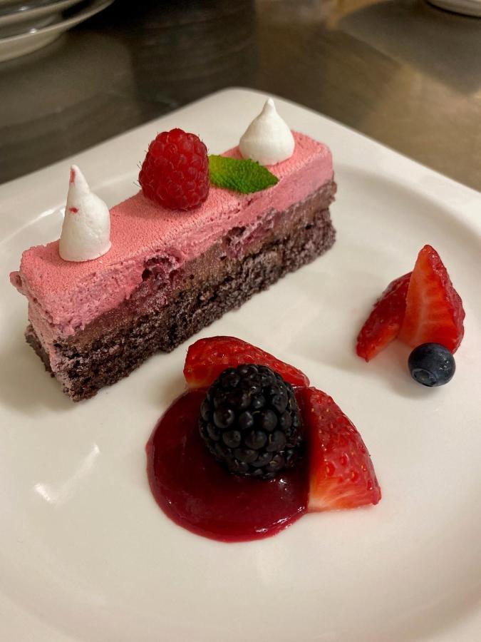 Logis Hotel Restaurant Le Mont Aigoual 메이루아이즈 외부 사진