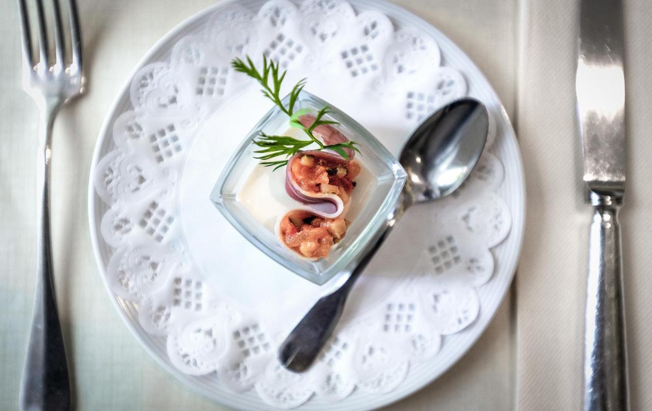 Logis Hotel Restaurant Le Mont Aigoual 메이루아이즈 외부 사진