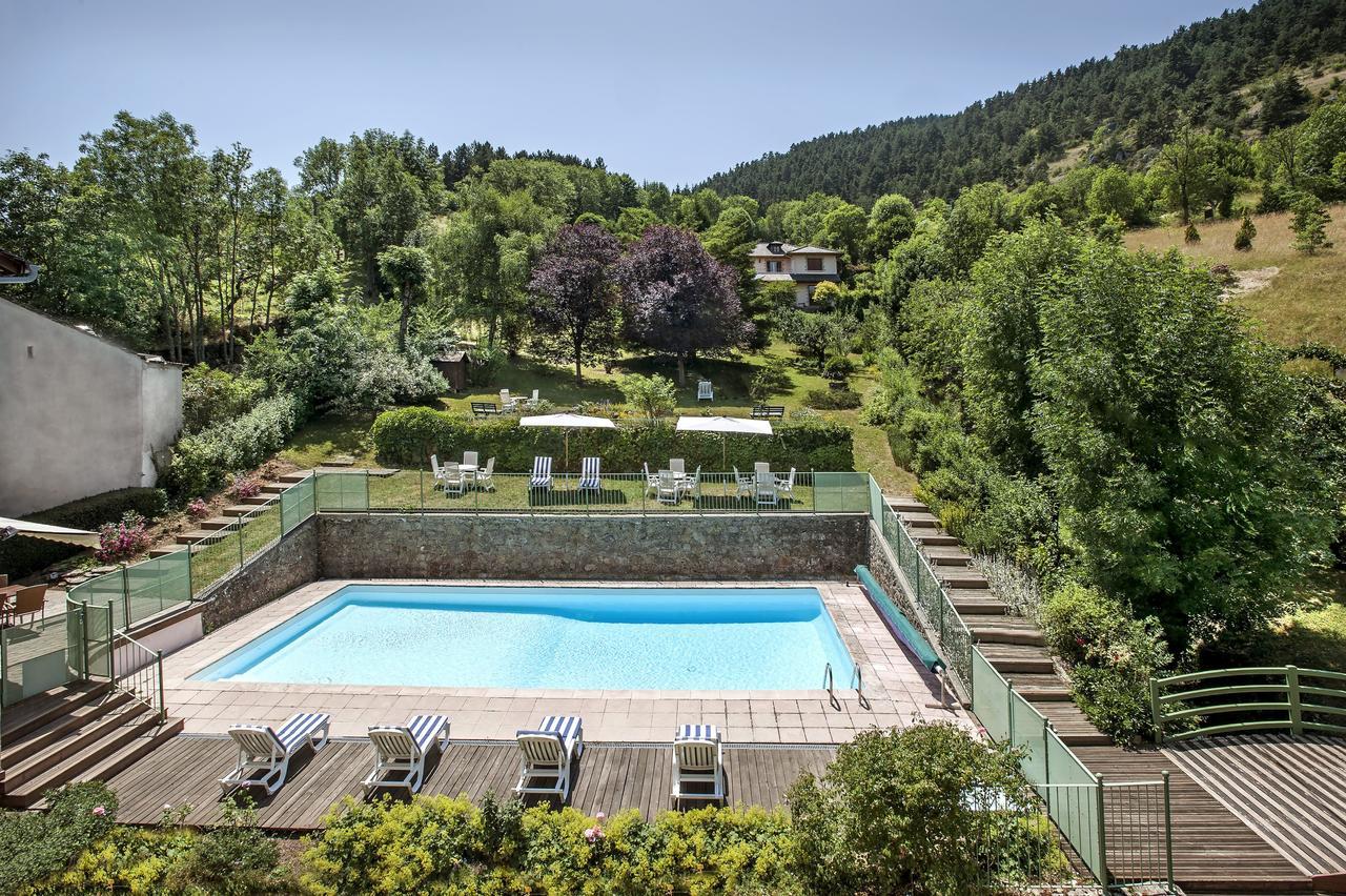 Logis Hotel Restaurant Le Mont Aigoual 메이루아이즈 외부 사진