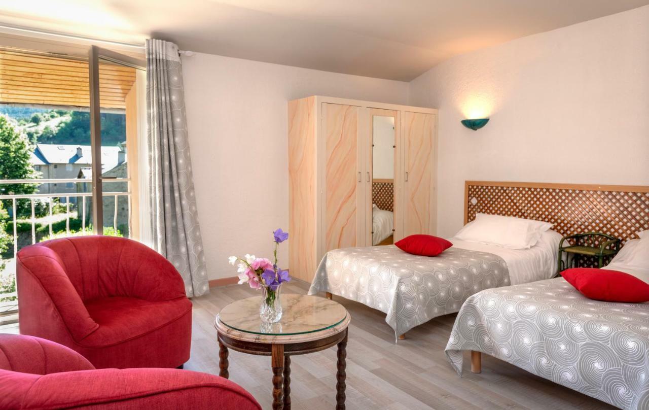 Logis Hotel Restaurant Le Mont Aigoual 메이루아이즈 외부 사진